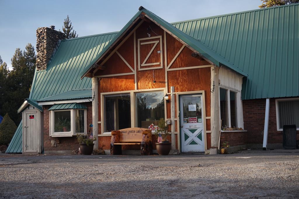 Eagle Crater Lake Inn Chemult Exterior foto