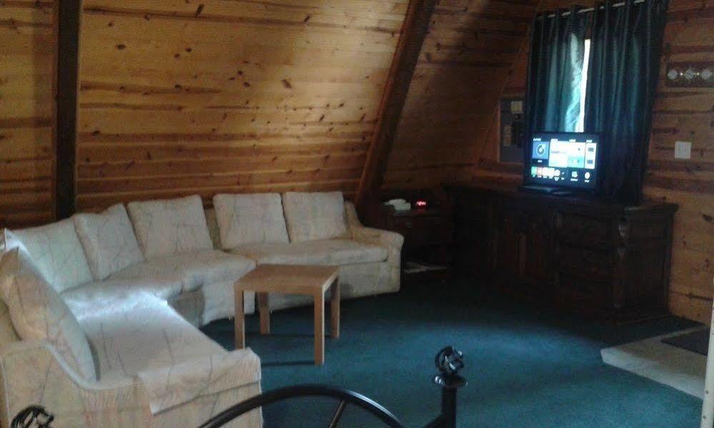 Eagle Crater Lake Inn Chemult Exterior foto